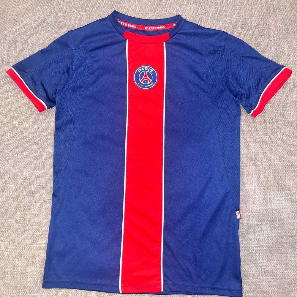 Paris Saint-Germain Soccer Jersey Brand New. kids large/adult XS